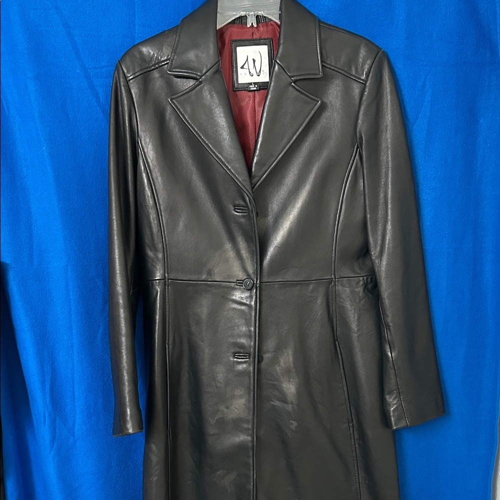Elegant Black Leather Jacket